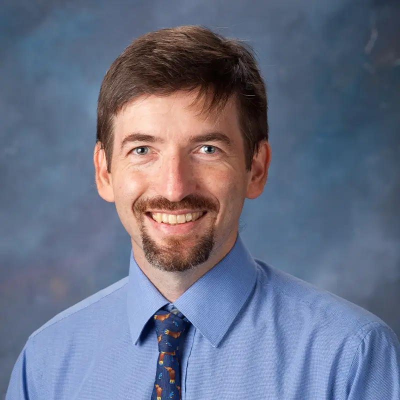 Headshot of Alfredo MacLaughlin