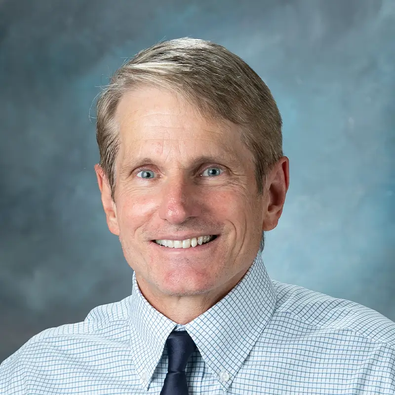 Headshot of Christopher Barnum