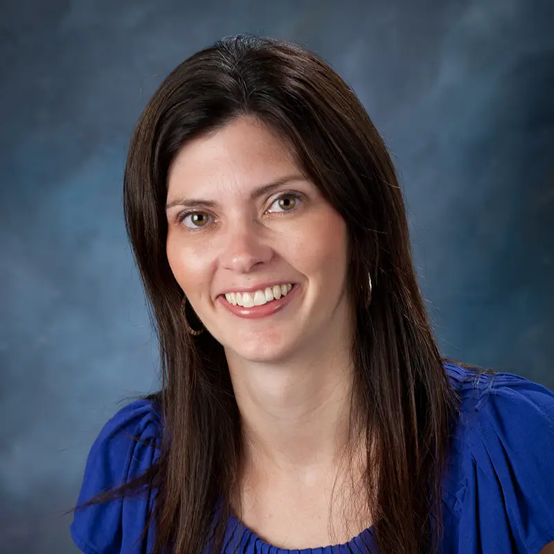 Headshot of Julie Kettmann